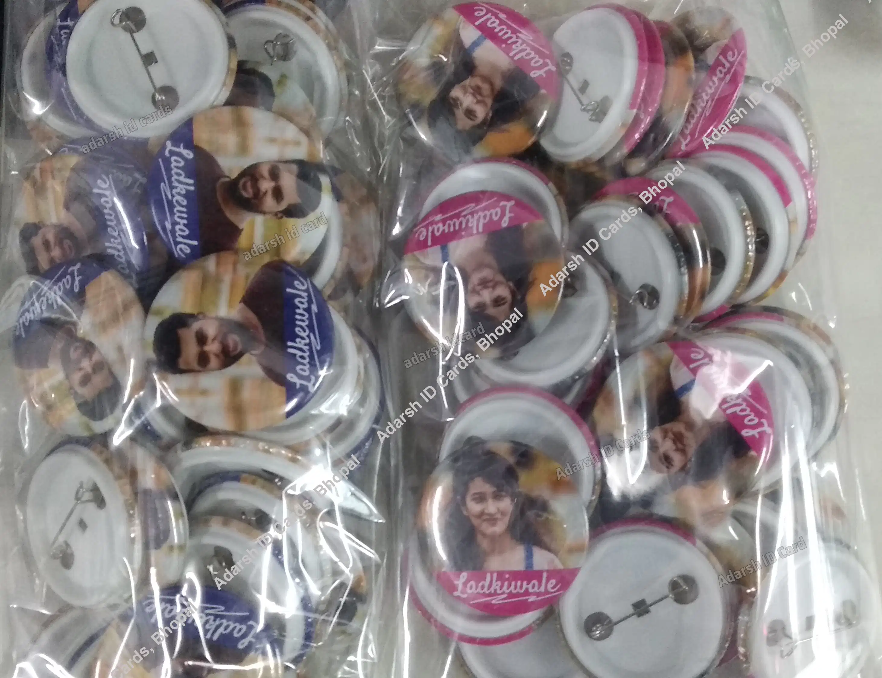 Badges 61C79C