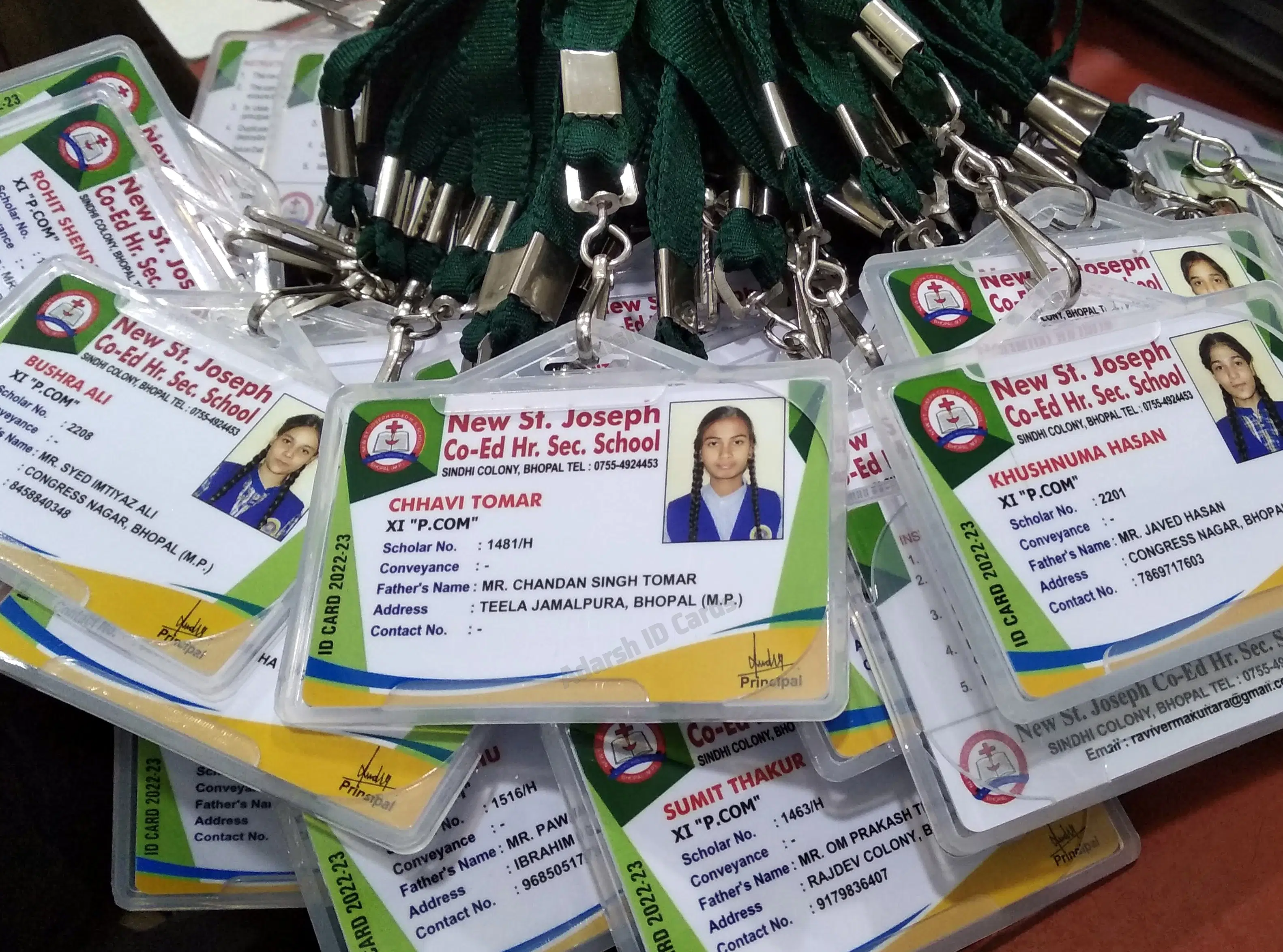 Lanyards B0E0D8